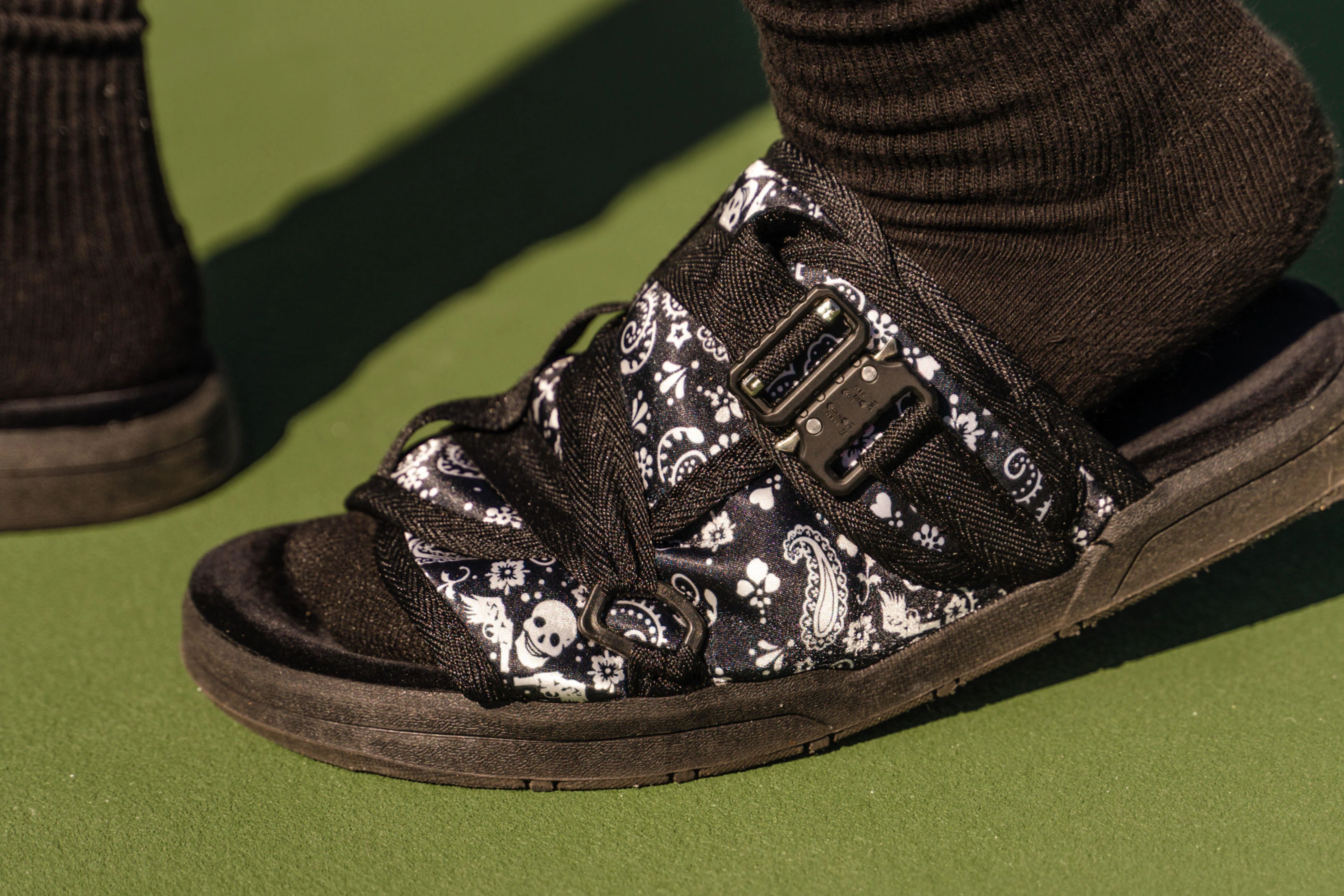 Black Bandanna Dracos V2 - Image 9