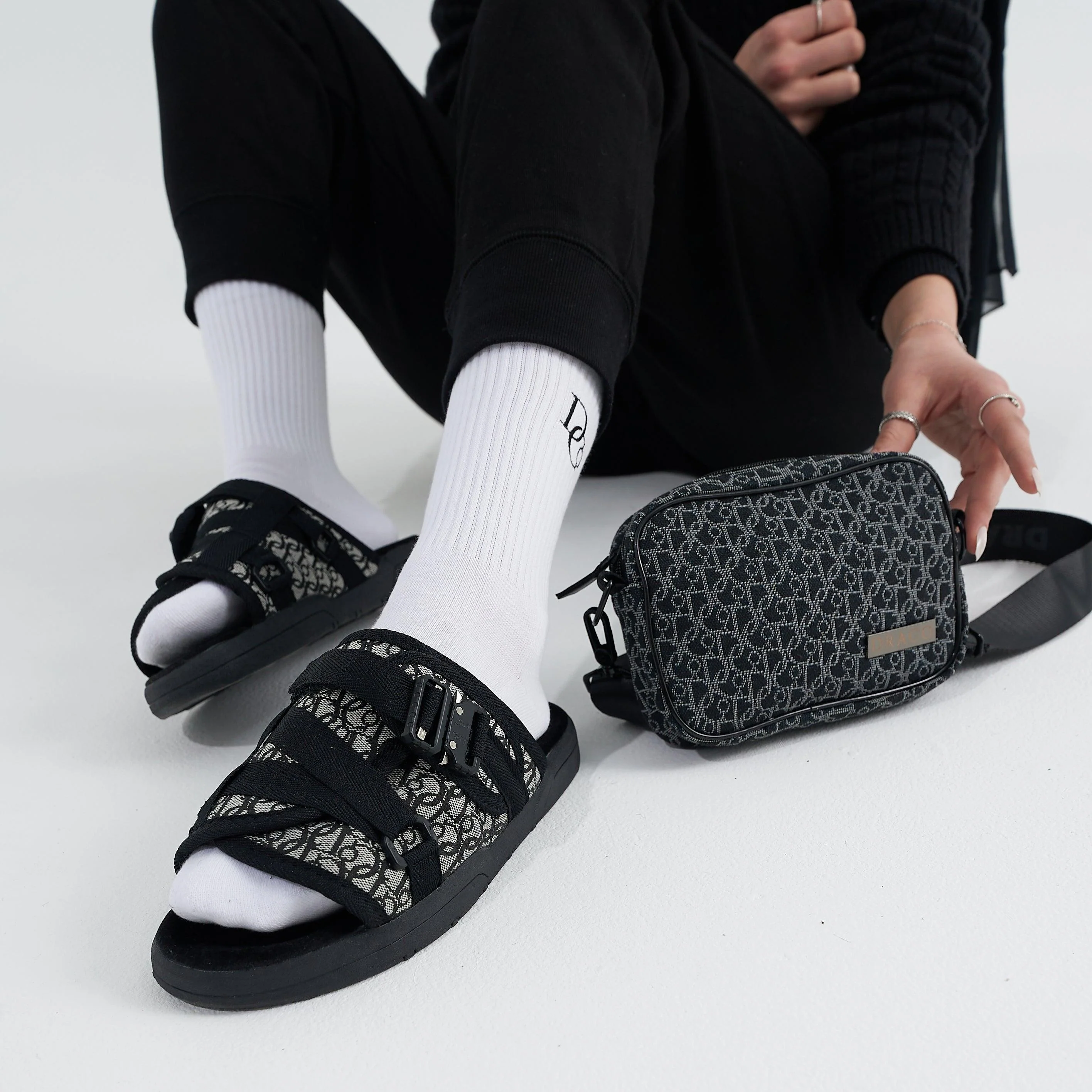 Draco Messenger Bag - Image 10